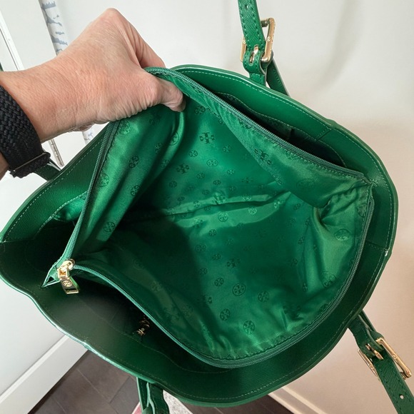 Tory Burch Tote Bag Emerald Green Leather Gold Hardware Saffiano Leather - Picture 14 of 16